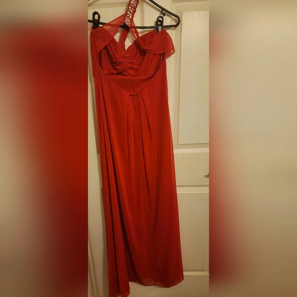 Stunning Cache Beaded One Shoulder Gown, Sz 4 - Picture 3 of 4